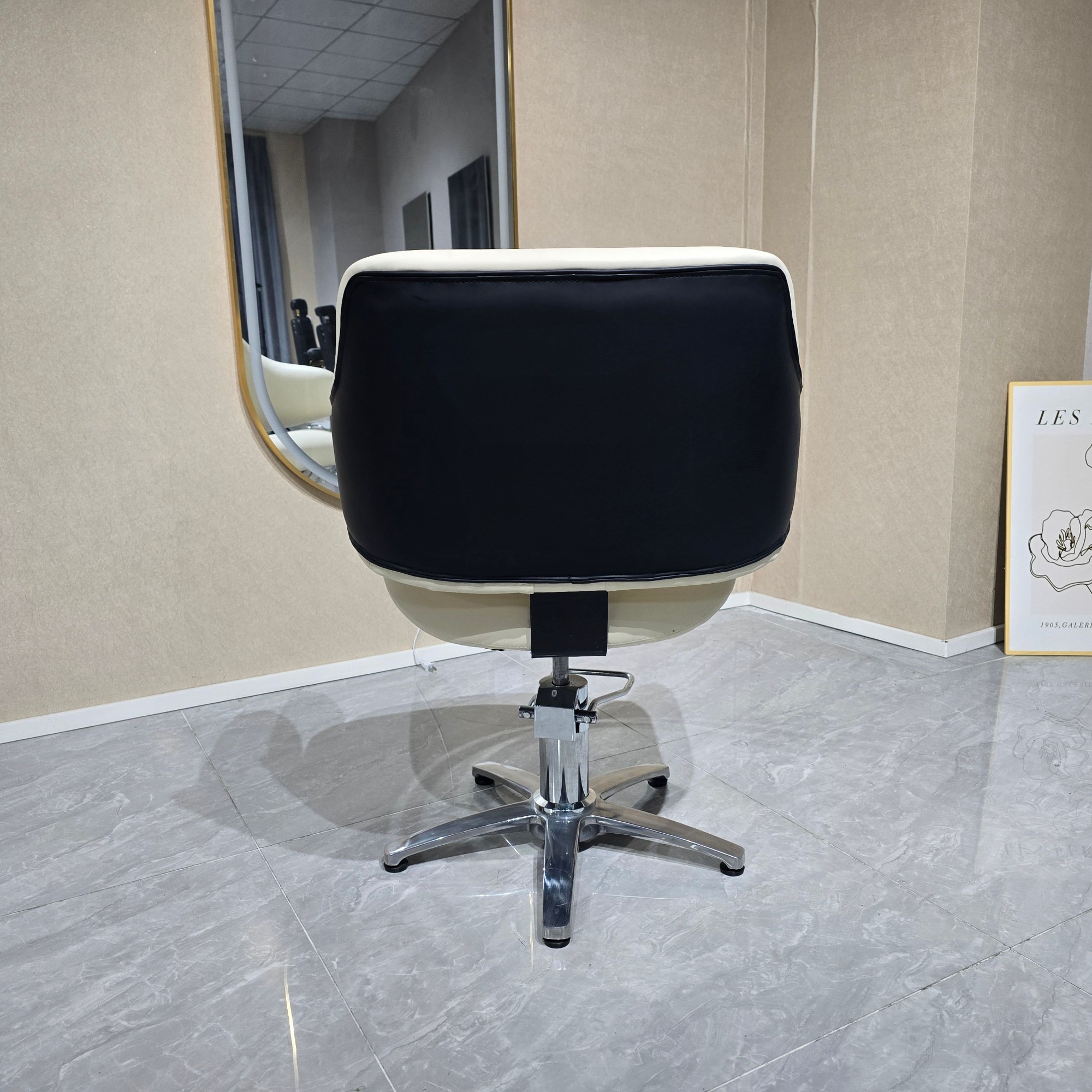 Low Price Hairdressing Chair Equipment White Beige Lightweight Lifting Beauty Salon Chair for Woman